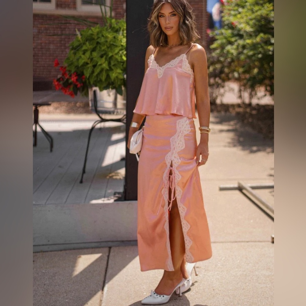 Lane 201 Satin Skirt w/ Lace Set